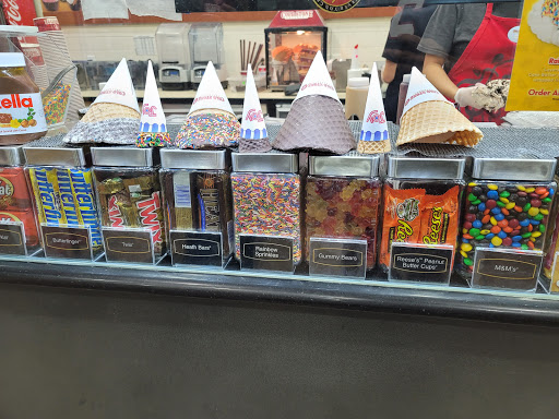 Ice Cream Shop «Cold Stone Creamery», reviews and photos, 100 Main St #102, Safety Harbor, FL 34695, USA