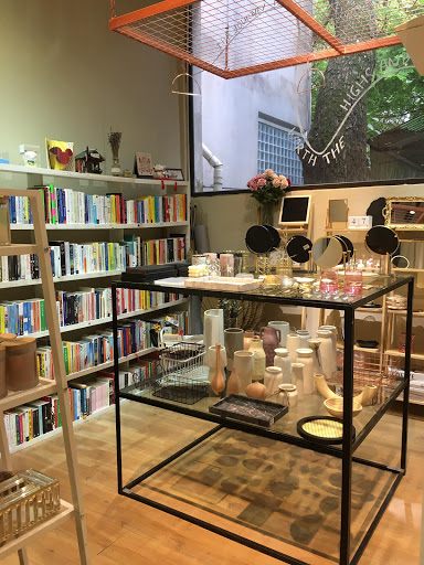 The Bookshelf Hanoi