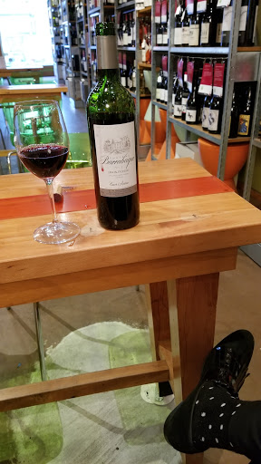 Wine Store «House Wine», reviews and photos, 644 High St, Columbus, OH 43085, USA