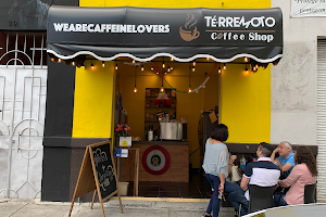 TERREMOTO Café image
