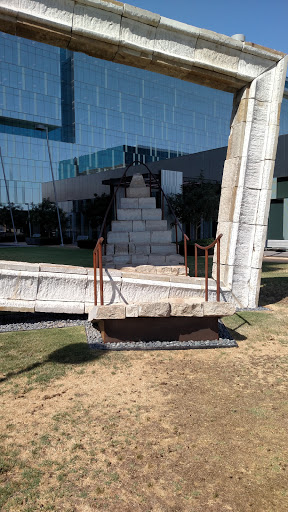 Business Center «State Farm Operations Bldg #2», reviews and photos