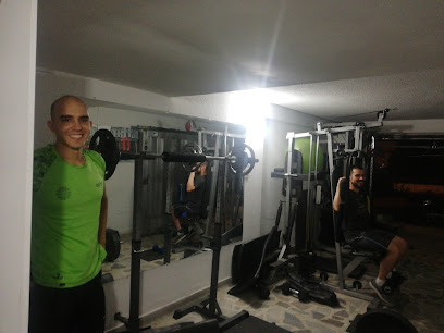 garage gym - Cl. 32 #65f-73, Medellín, Belén, Medellín, Antioquia, Colombia