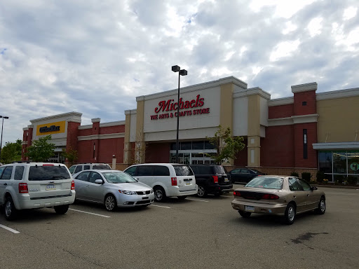 Michaels, 1030 Village Center Dr, Tarentum, PA 15084, USA, 