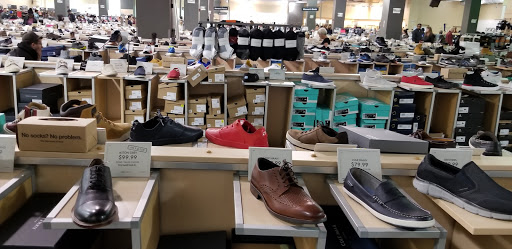 Shoe Store «DSW Designer Shoe Warehouse», reviews and photos, 139 Flatbush Ave, Brooklyn, NY 11217, USA
