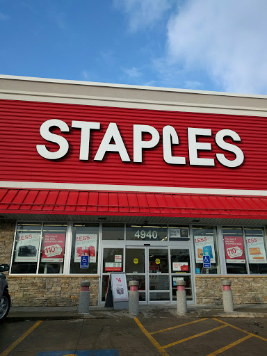 Office Supply Store «Staples», reviews and photos, 4940 O St, Lincoln, NE 68510, USA