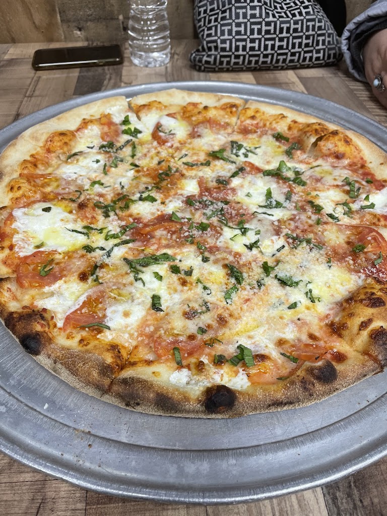 Mama Gina's Pizzeria 02143