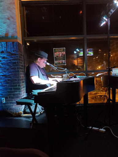 Piano Bar «526 Main Dueling Piano Bar», reviews and photos, 526 S Main St, Royal Oak, MI 48067, USA