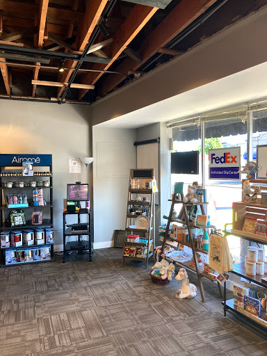 Mailing Service «D & C Mailboxes and More», reviews and photos, 2702 NE 114th Ave #4, Vancouver, WA 98684, USA