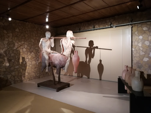 Mitologia In La Bodega en Logroño