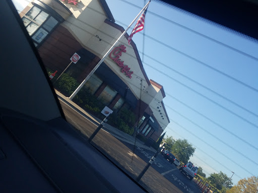 Fast Food Restaurant «Chick-fil-A», reviews and photos, 2585 E Hwy 50, Clermont, FL 34711, USA