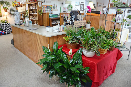 Florist «Sisters Floral & Gifts», reviews and photos, 760 S State St, North Vernon, IN 47265, USA