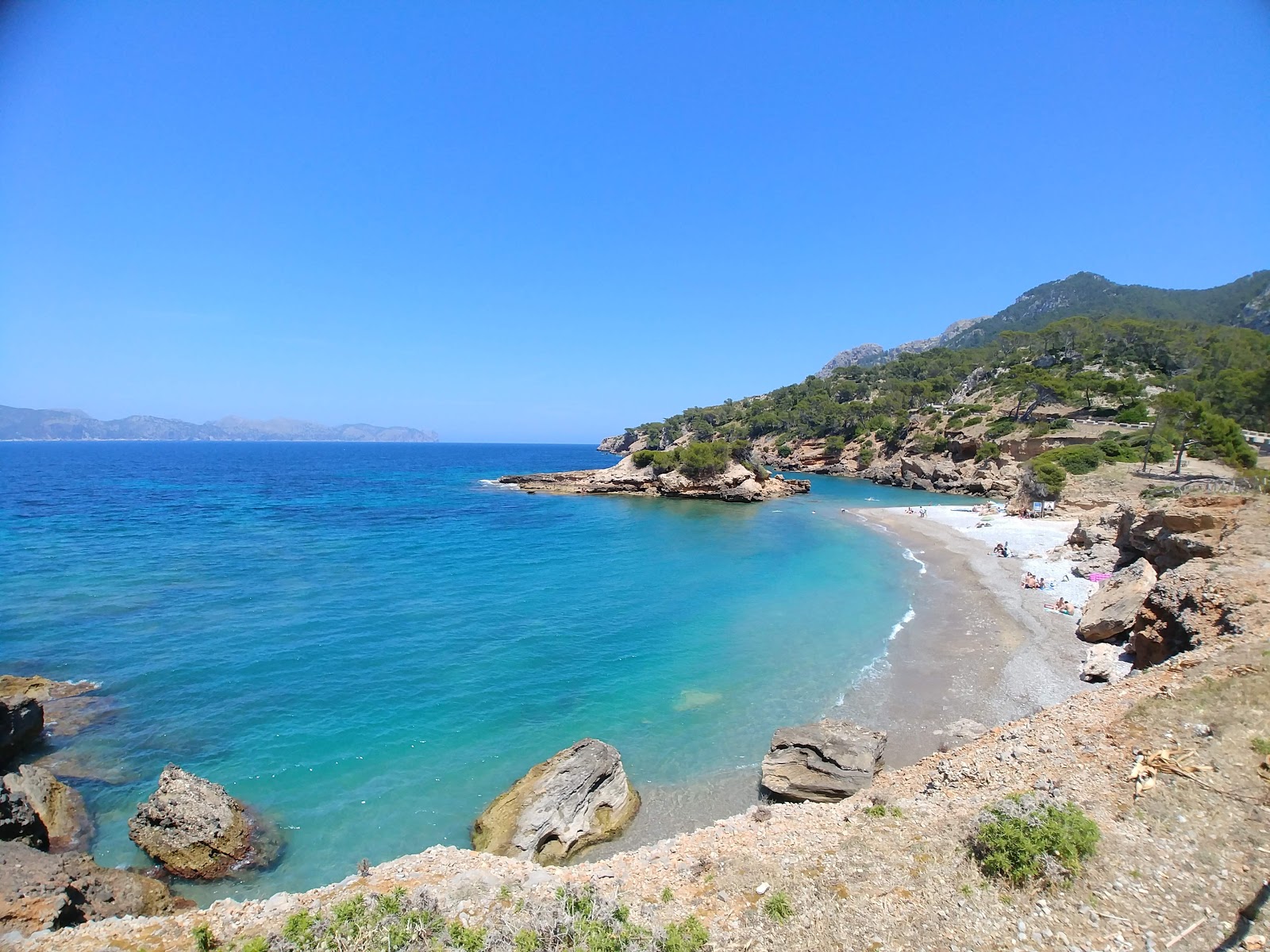 Fotografie cu Playa de S'illot cu mic golf