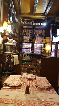 Atmosphère du Restaurant français Le Quincy à Paris - n°6