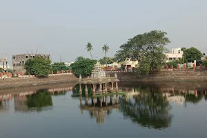 Thiruneermalai Temple Pond image