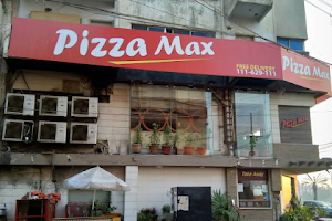 Pizza Max - Gulshan-e-Iqbal image