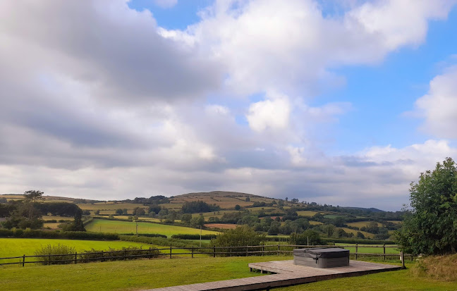 rhiannyddscottages.co.uk