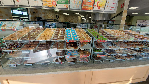 Bakery «Krispy Kreme Doughnuts», reviews and photos, 2146 Leghorn St, Mountain View, CA 94043, USA