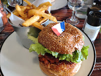 Plats et boissons du Restaurant de hamburgers Côté Terrasse à Bordeaux - n°1