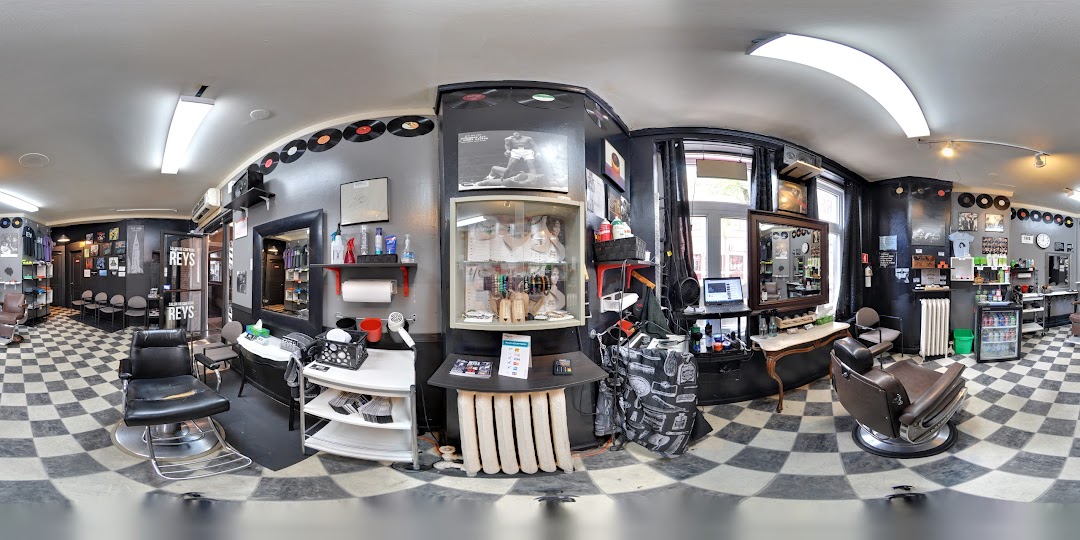 Salon De Coiffure Reys Barbershop In The City Montreal