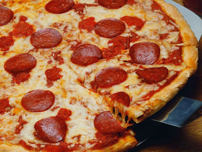 #1 best pizza place in New Hampshire - Bratskellar Pizza Pub