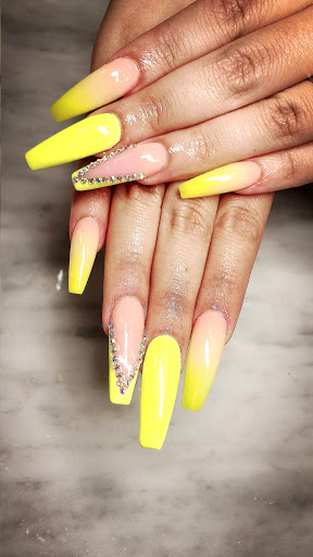 Nail Salon «DaVi Nails Salon and Spa», reviews and photos, 2801 Commerce Dr, Coralville, IA 52241, USA