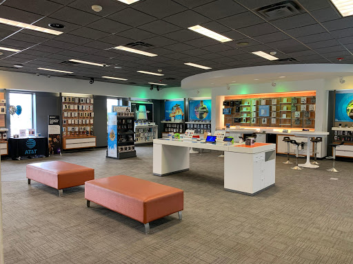 Cell Phone Store «AT&T», reviews and photos, 3108 Vestal Pkwy E, Vestal, NY 13850, USA