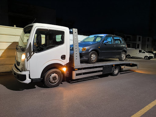 Photo 2 - Enlèvement Epave Var (pas de pièces) - Epaviste JLR Auto