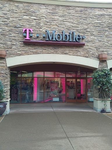 Cell Phone Store «T-Mobile», reviews and photos, 1001 N Arney Rd #418, Woodburn, OR 97071, USA
