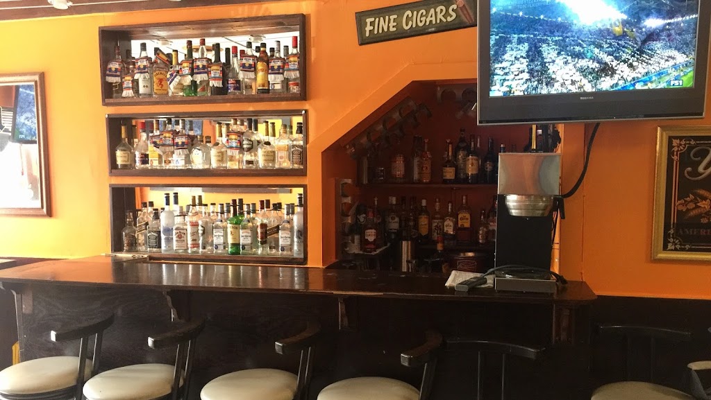 Evans Pizza Restaurant Bar 19104