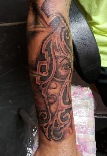 Tattoo Shop «WEST CALI TATTOOS & PIERCING», reviews and photos, 518 W Marshall St, Norristown, PA 19401, USA