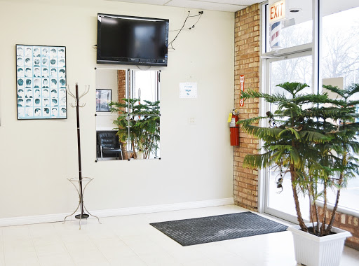 Barber Shop «Roselle Barber Shop», reviews and photos, 239 Irving Park Rd, Roselle, IL 60172, USA
