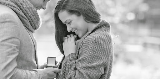 Jewelry Store «Rogers & Hollands Jewelers», reviews and photos, 835 N Michigan Ave, Chicago, IL 60611, USA