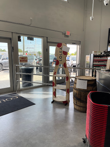 Wine Store «Luekens Liquors», reviews and photos, 944 Patricia Ave, Dunedin, FL 34698, USA