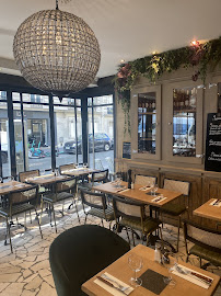 Atmosphère du Restaurant Le Café de Raphaëlle à Paris - n°2