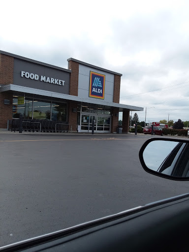 Supermarket «ALDI», reviews and photos, 6555 S Pennsylvania Ave, Lansing, MI 48911, USA
