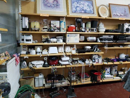 Thrift Store «The Salvation Army Family Store & Donation Center», reviews and photos, 728 Copeland Ave, La Crosse, WI 54603, USA