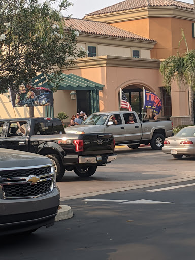 Shopping Mall «Villaggio Shopping Center», reviews and photos, 7959 N Blackstone Ave, Fresno, CA 93720, USA