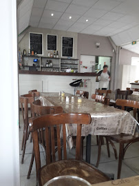 Atmosphère du Restaurant Le Relais des Essarts à Auneau-Bleury-Saint-Symphorien - n°6