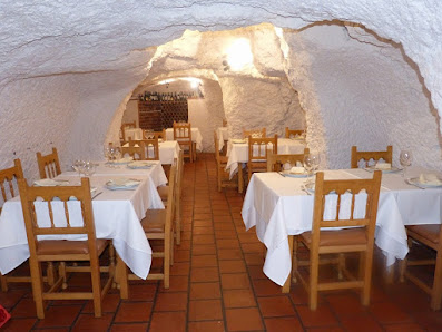Restaurante Bodega la Petra Av. del Cidacos, 30, 26589 Arnedillo, La Rioja, España