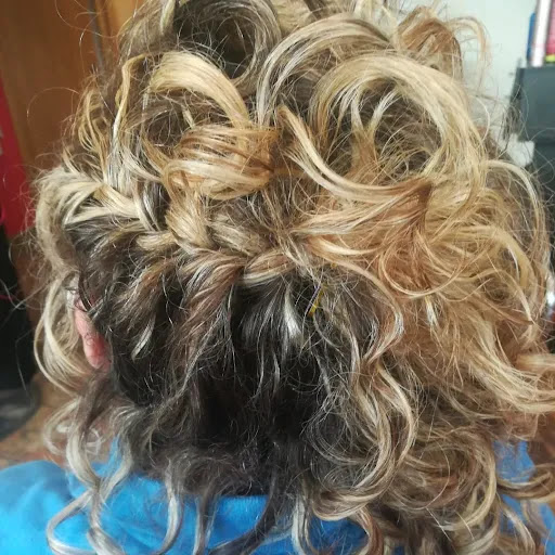 Maribel Estilista en Linyola, Lleida