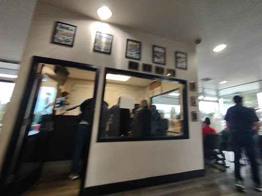 Car Dealer «Legend Auto Sales», reviews and photos, 14650 1st Avenue South, Burien, WA 98168, USA