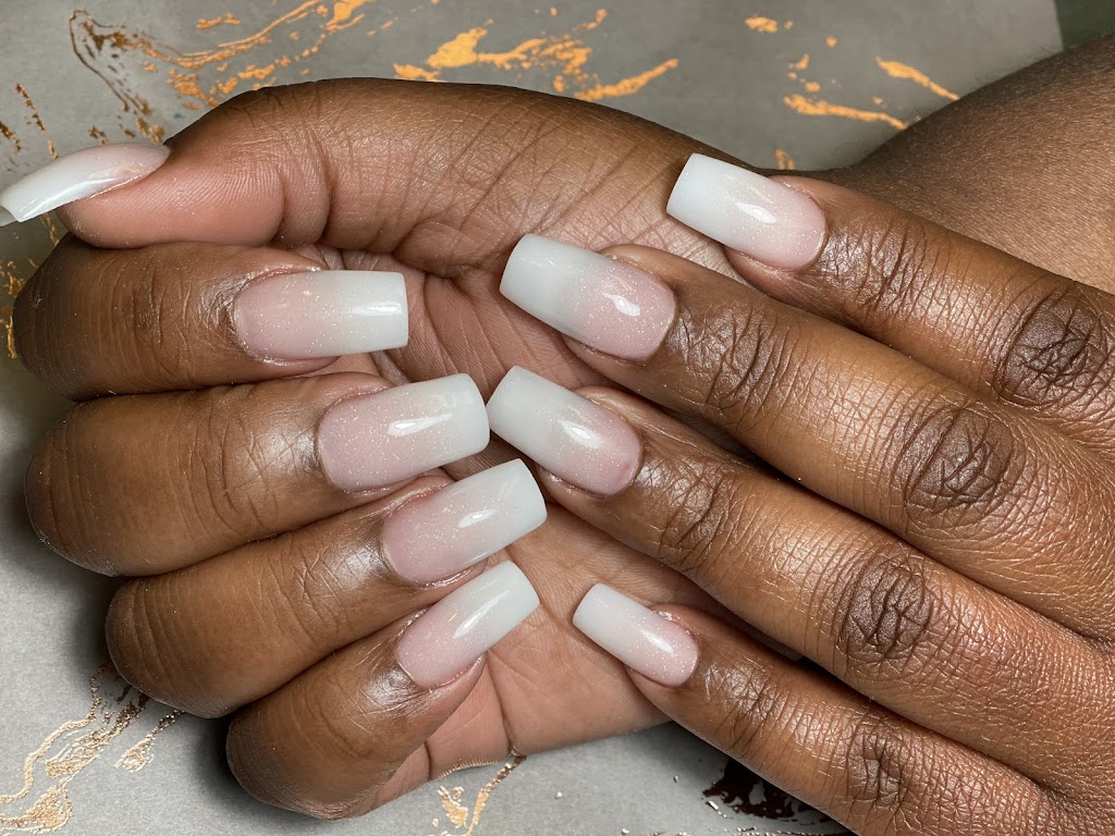 Candy Lee Nails Suite 28546