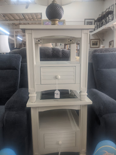 Furniture Store «Manatee Furniture», reviews and photos, 3015 1st St, Bradenton, FL 34208, USA