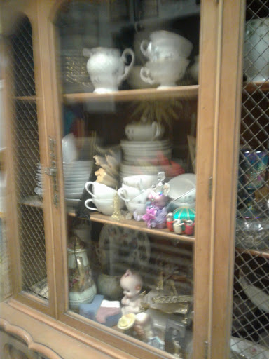 Antique Store «The Antique & Thrift Shop», reviews and photos, 100 Sunrise Hwy, Valley Stream, NY 11581, USA