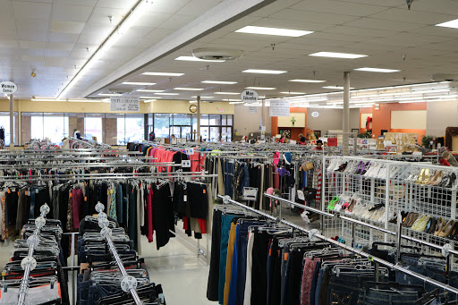 Thrift Store «Downtown Rescue Mission Thrift Store», reviews and photos, 930 Old Monrovia Rd NW, Huntsville, AL 35806, USA