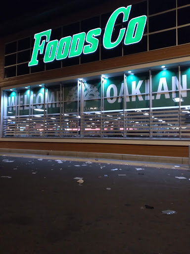 Shopping Mall «Foothill Square Shopping Center», reviews and photos, 10700 MacArthur Blvd #200, Oakland, CA 94605, USA