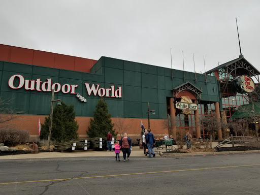 Sporting Goods Store «Bass Pro Shops», reviews and photos, 951 E Lewis and Clark Pkwy, Clarksville, IN 47129, USA