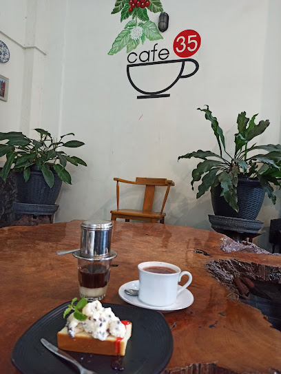 Cafe 35 malang