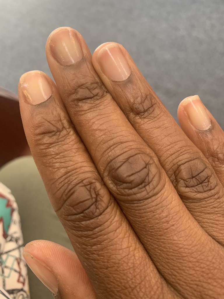 Luxury Nails 98030