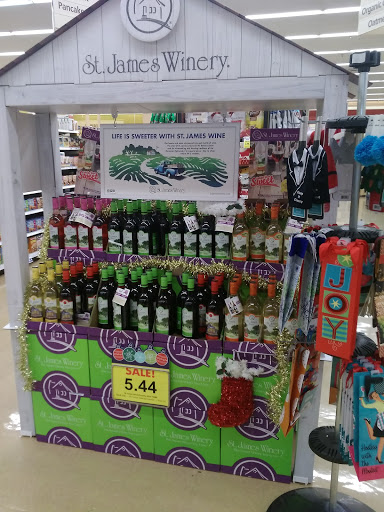 Grocery Store «Schnucks», reviews and photos, 2811 Homer Adams Pkwy, Alton, IL 62002, USA